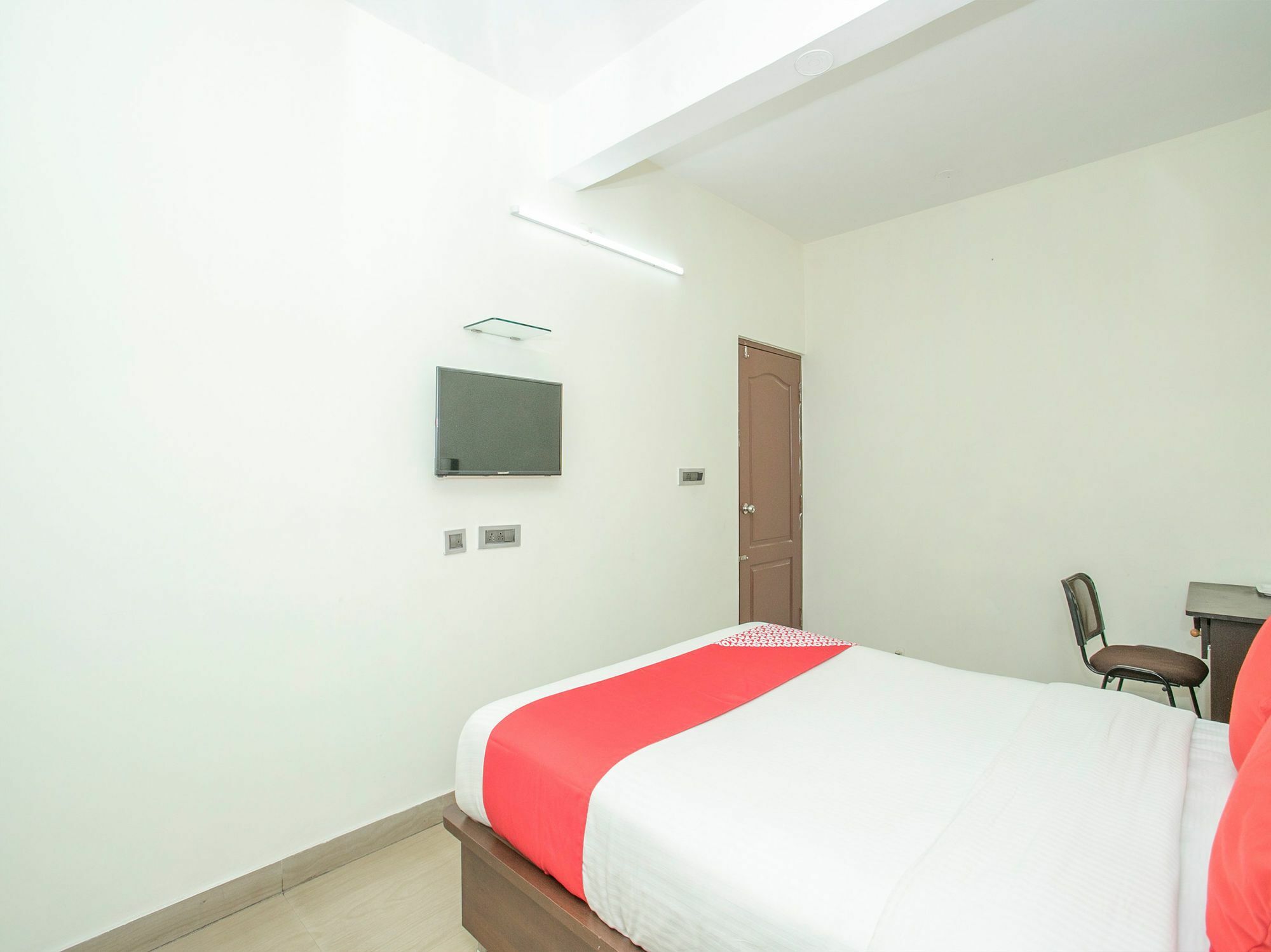 Oyo 13170 Victory Suites Бангалор Екстериор снимка